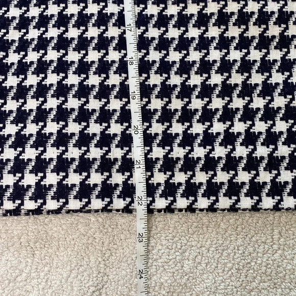 NWOT Talbots Snowy Houndstooth Navy and white Pencil Skirt size 4P - Picture 10 of 11